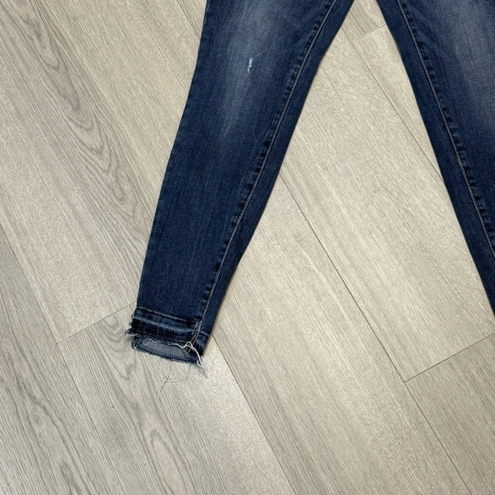 Maurices distressed skinny Jeans
